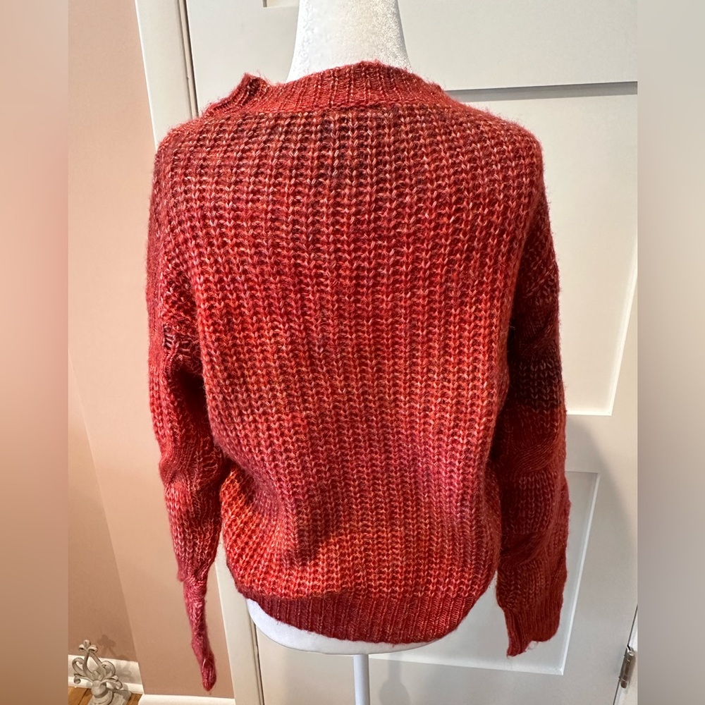 Lili Sidonio side S coral-pink cable knit crew neck sweater. Like new! - Picture 4 of 10